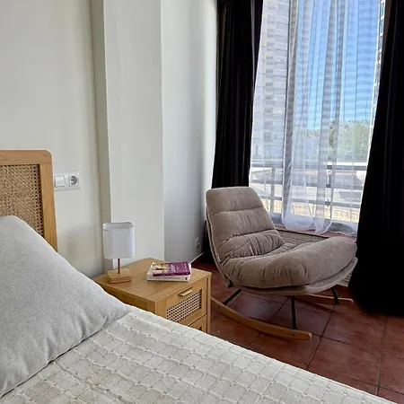 Apartment Bright, Renovated 200 M From The *