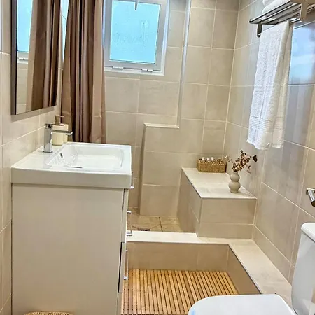 Bright, Renovated 200 M From The *